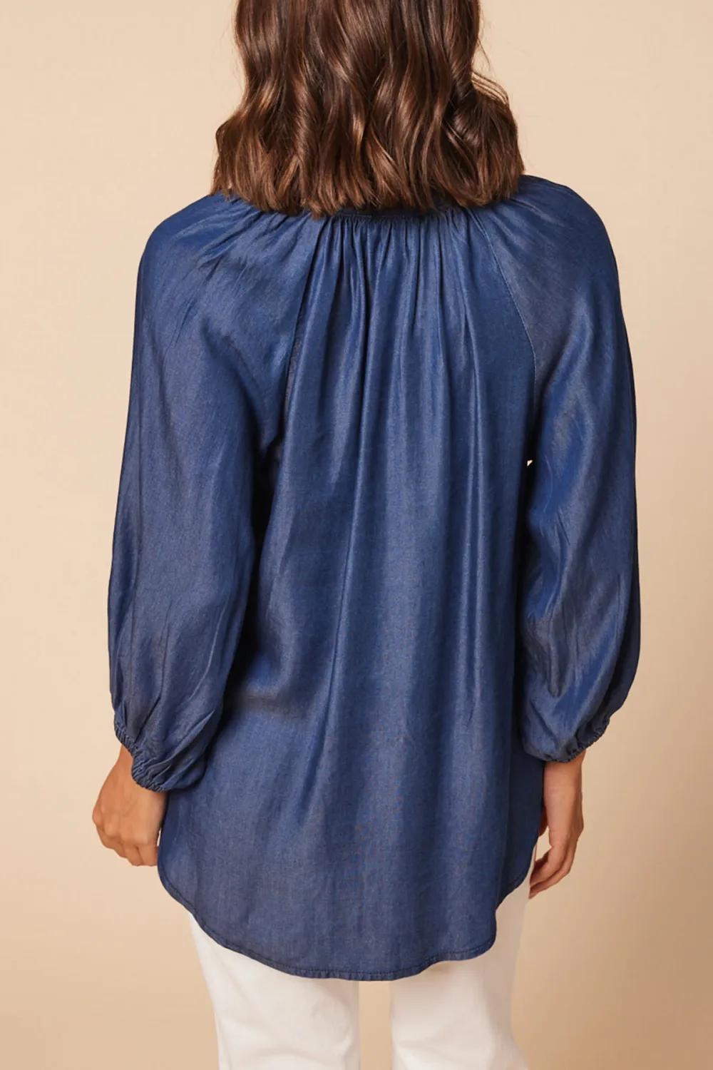 Kitty Shift Tencel Top In Mid Wash