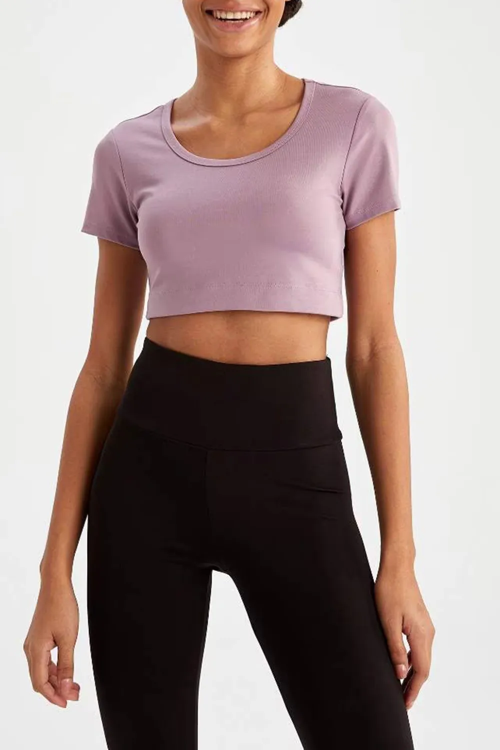 Crew Neck Short Sleeve Crop T-Shirt