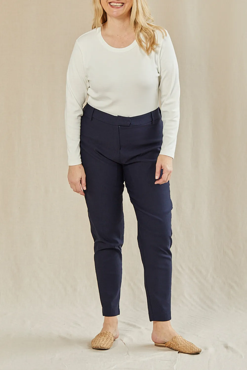 Ponte Straight Leg Pant in Navy