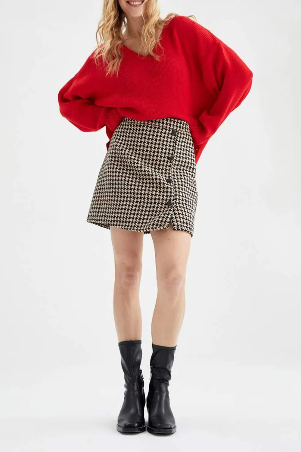 A Cut Check Print Mini Skirt