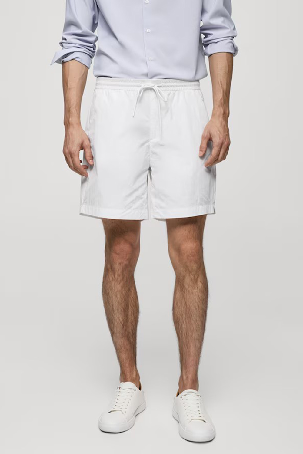 Water-repellent bermuda shorts with drawstring