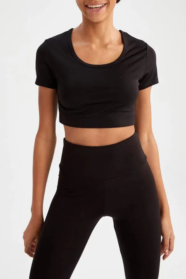 Crew Neck Short Sleeve Crop T-Shirt