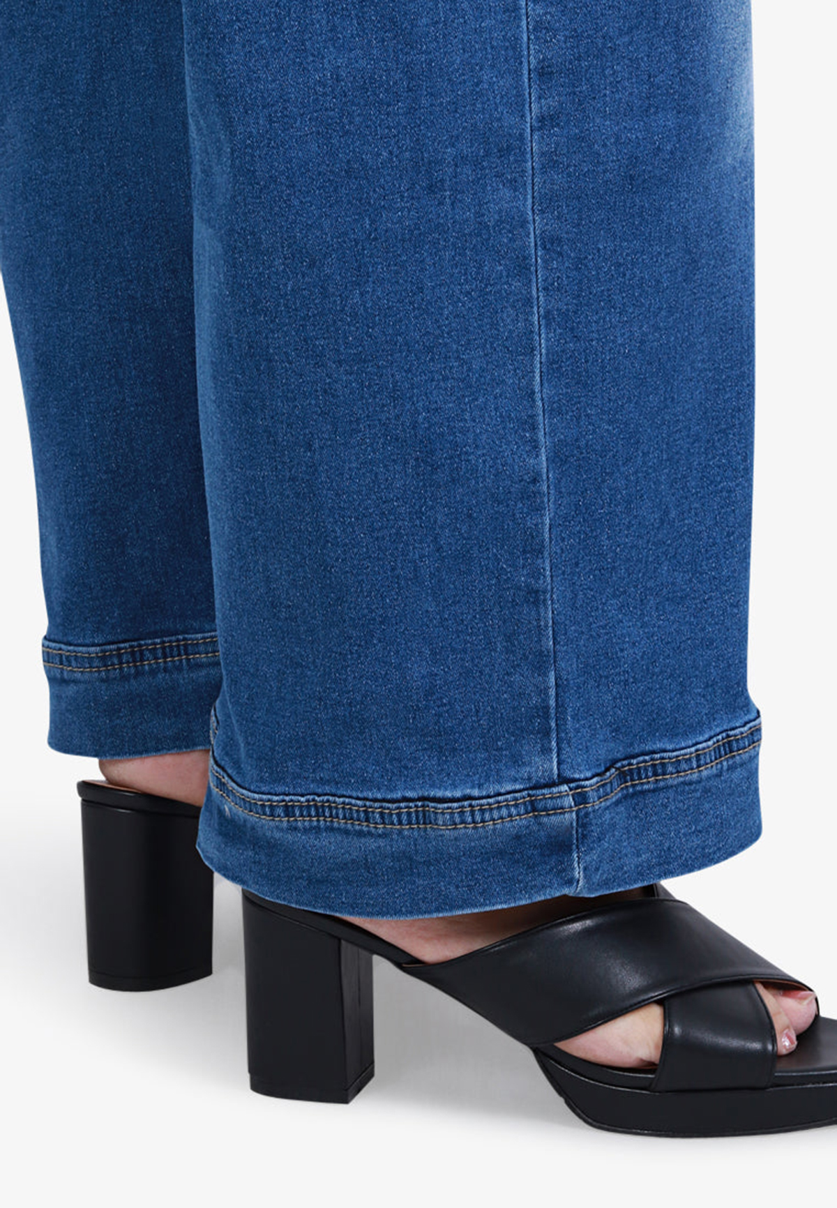 Wide Leg Cropped Jeans - Blue