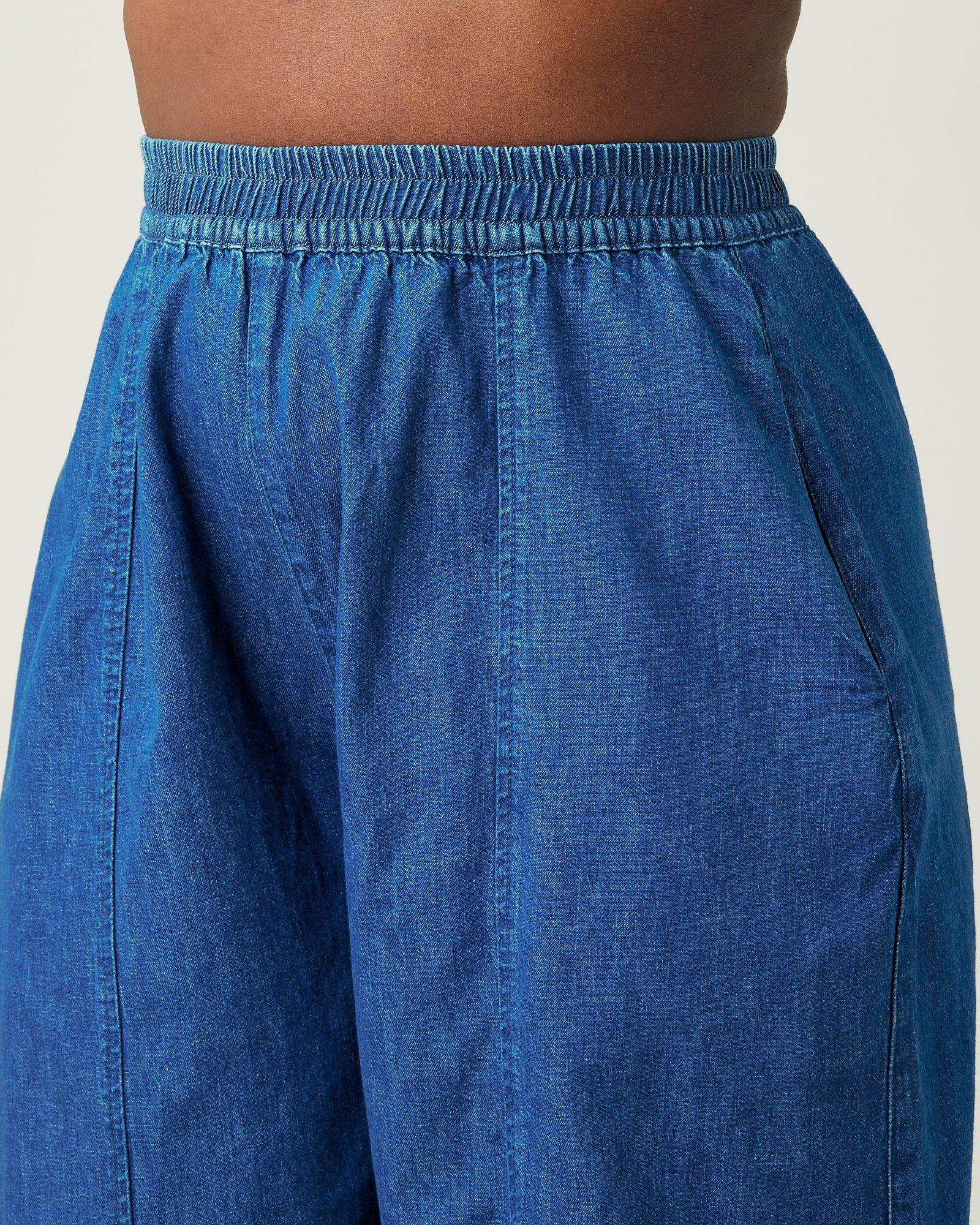 MID WASH DENIM CHAMBRAY TROUSERS