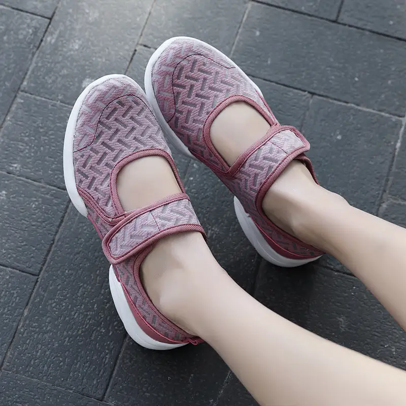 Cilool Lace Pattern Elegant Sneakers