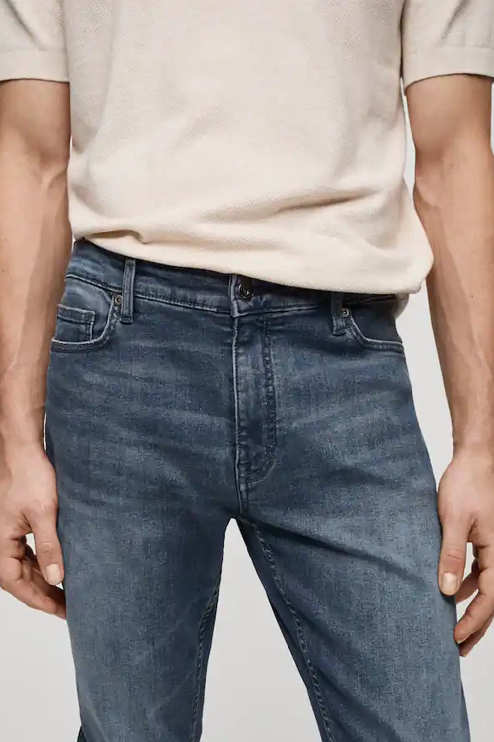 Medium Waist Jeans