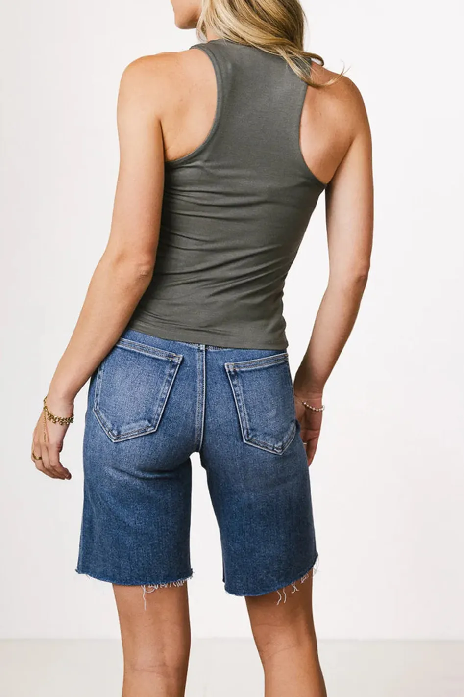 SLEEK JERSEY SOLID TANK IN CHARCOAL