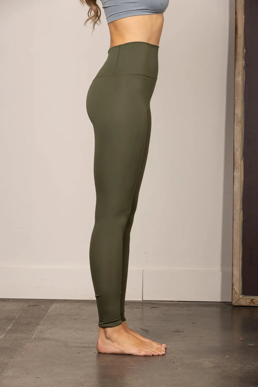 OLIVE HIGH-RISE LEGGINGS