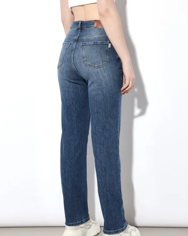 Blue High Rise Straight Fit Jeans