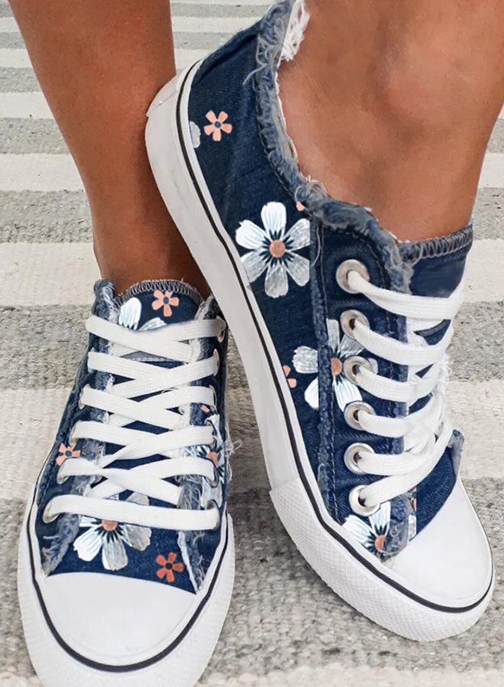 Women's Sneakers Star Striped Lace-up Canvas Sneakers