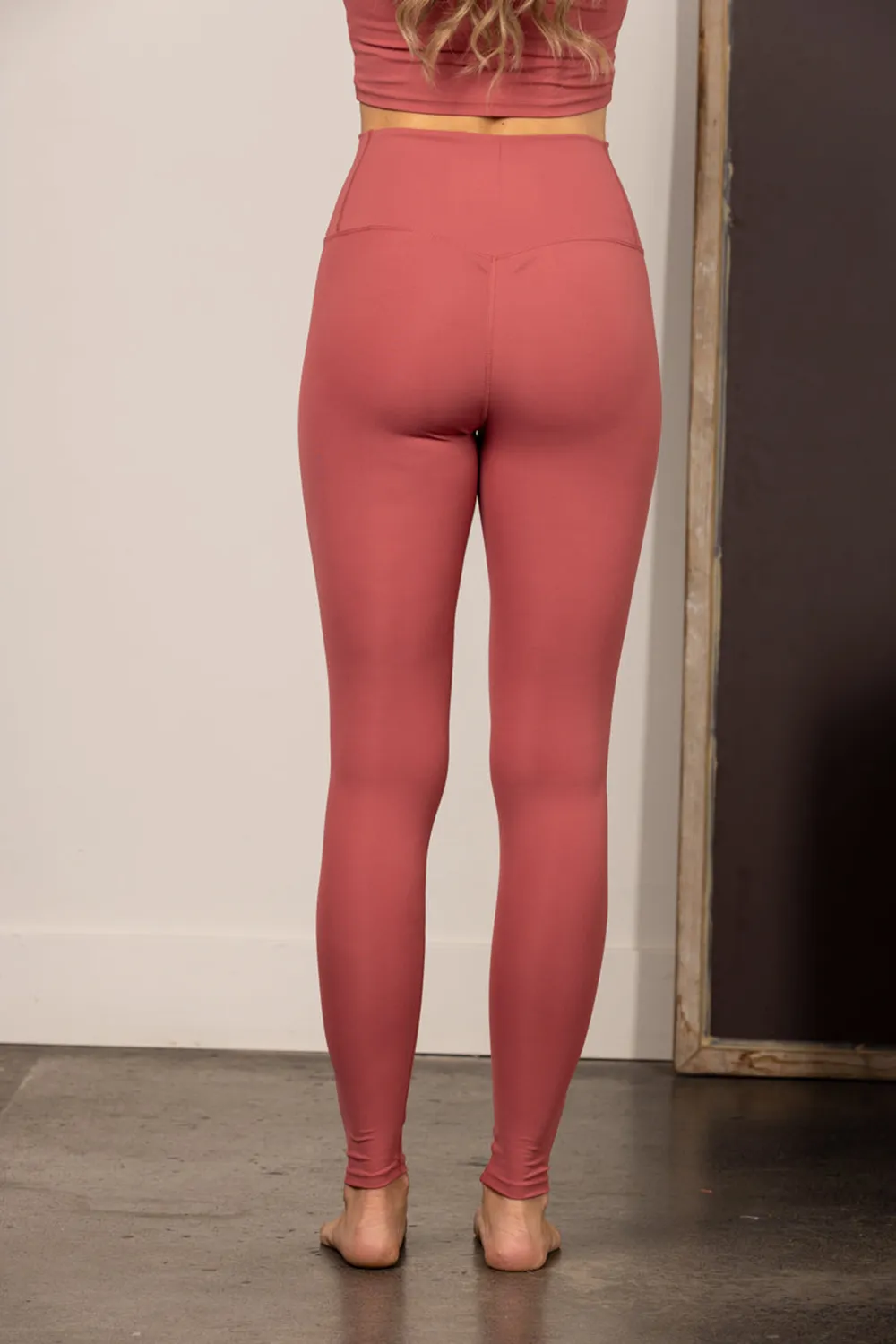 MAGENTA HIGH-RISE LEGGINGS