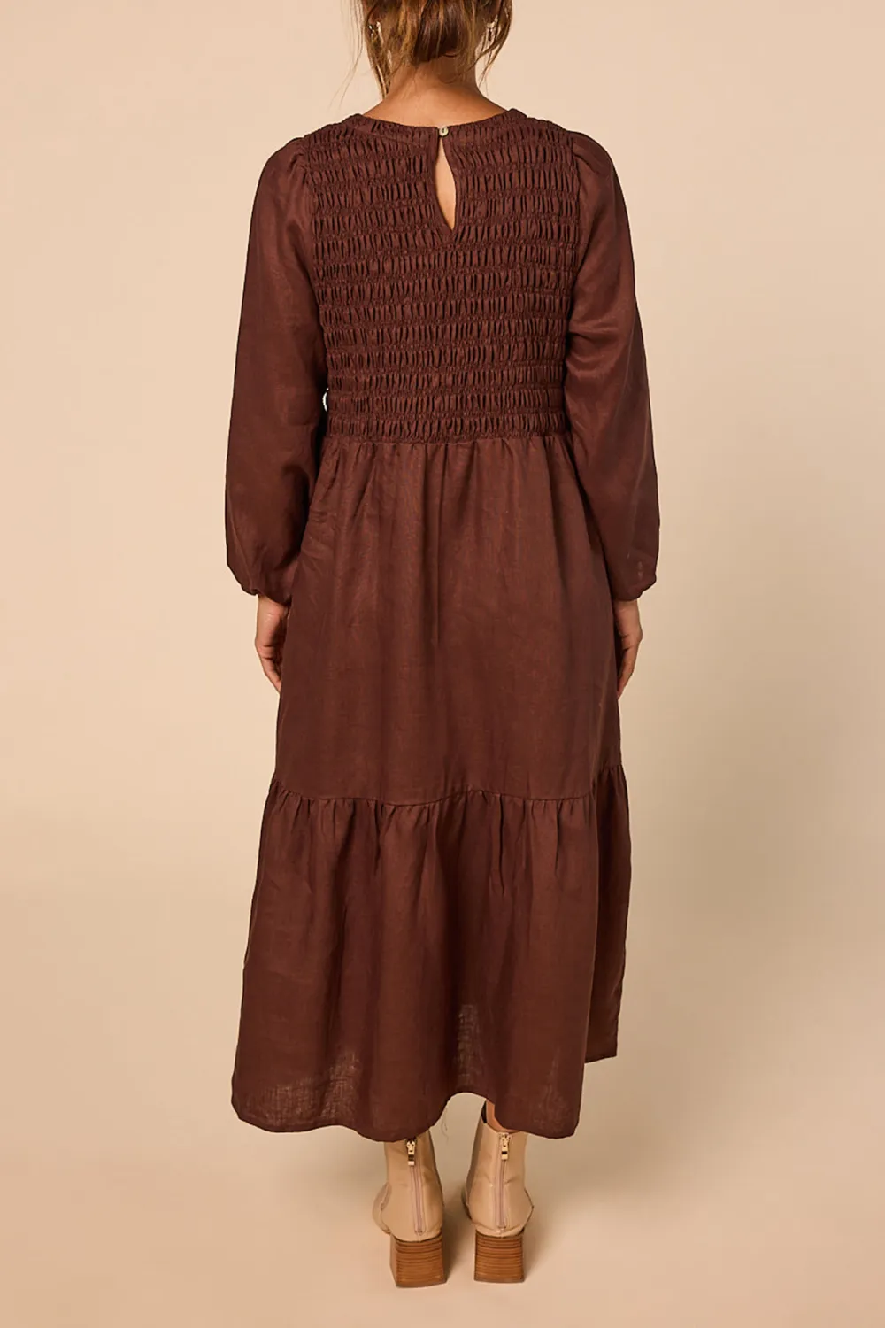 Minden Linen Shirred Long Sleeve Dress in Raisin