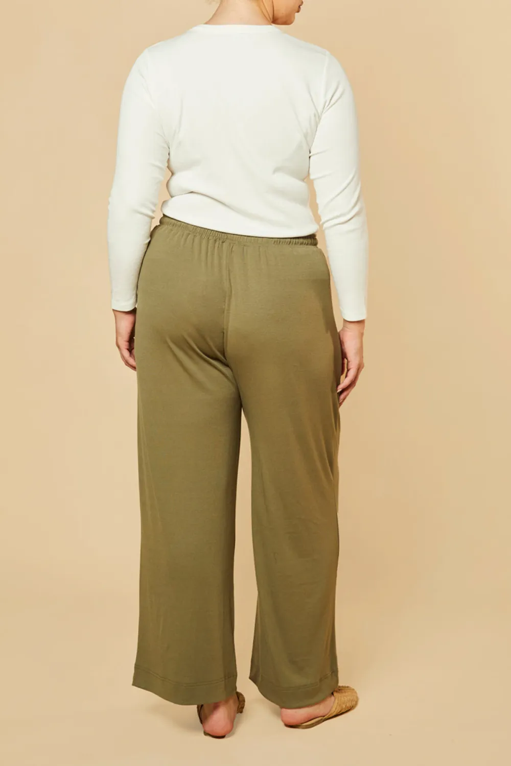 Wide Leg Stretch Pants in Khaki