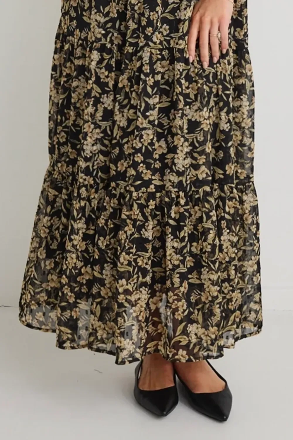 Charlie Black Gold Floral SS V Neck Tiered Midi Dress