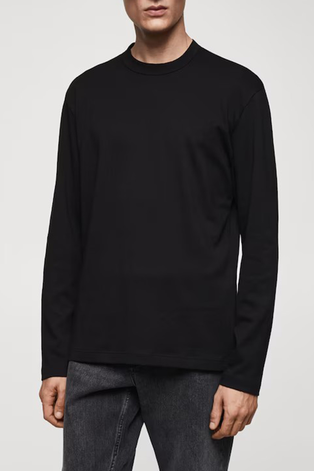 Light Fabric Long-Sleeved T-Shirt