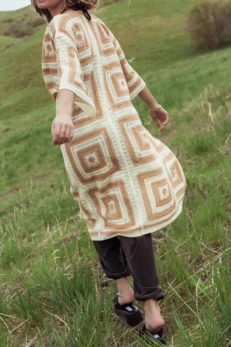 REGIO GEOMETRIC KIMONO IN BEIGE