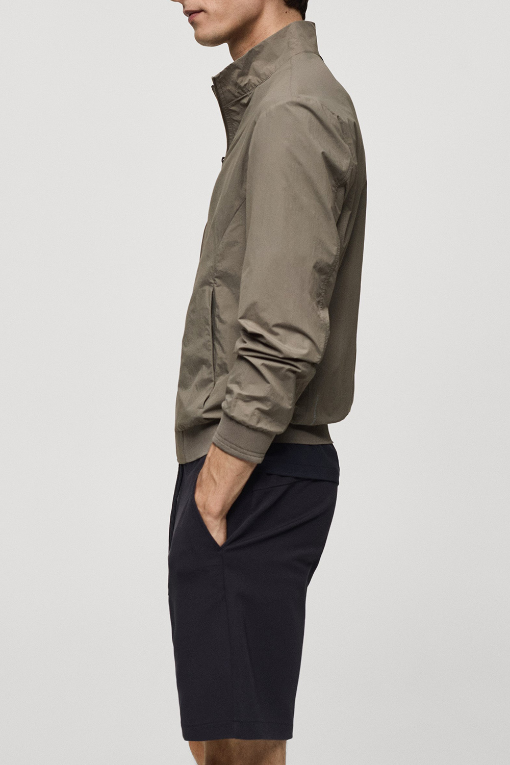 Water repellent bomber jacket