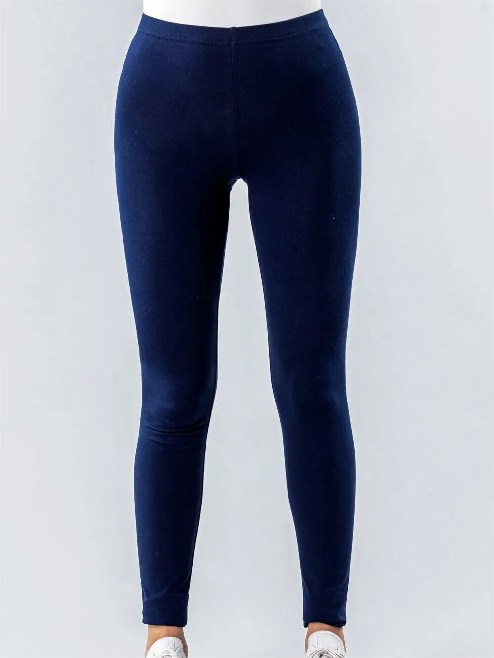 Navy blue tight yoga pants