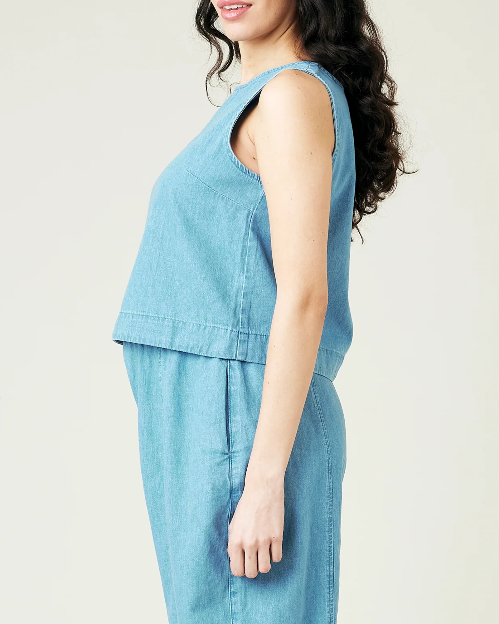 LIGHT WASH DENIM CHAMBRAY TOP