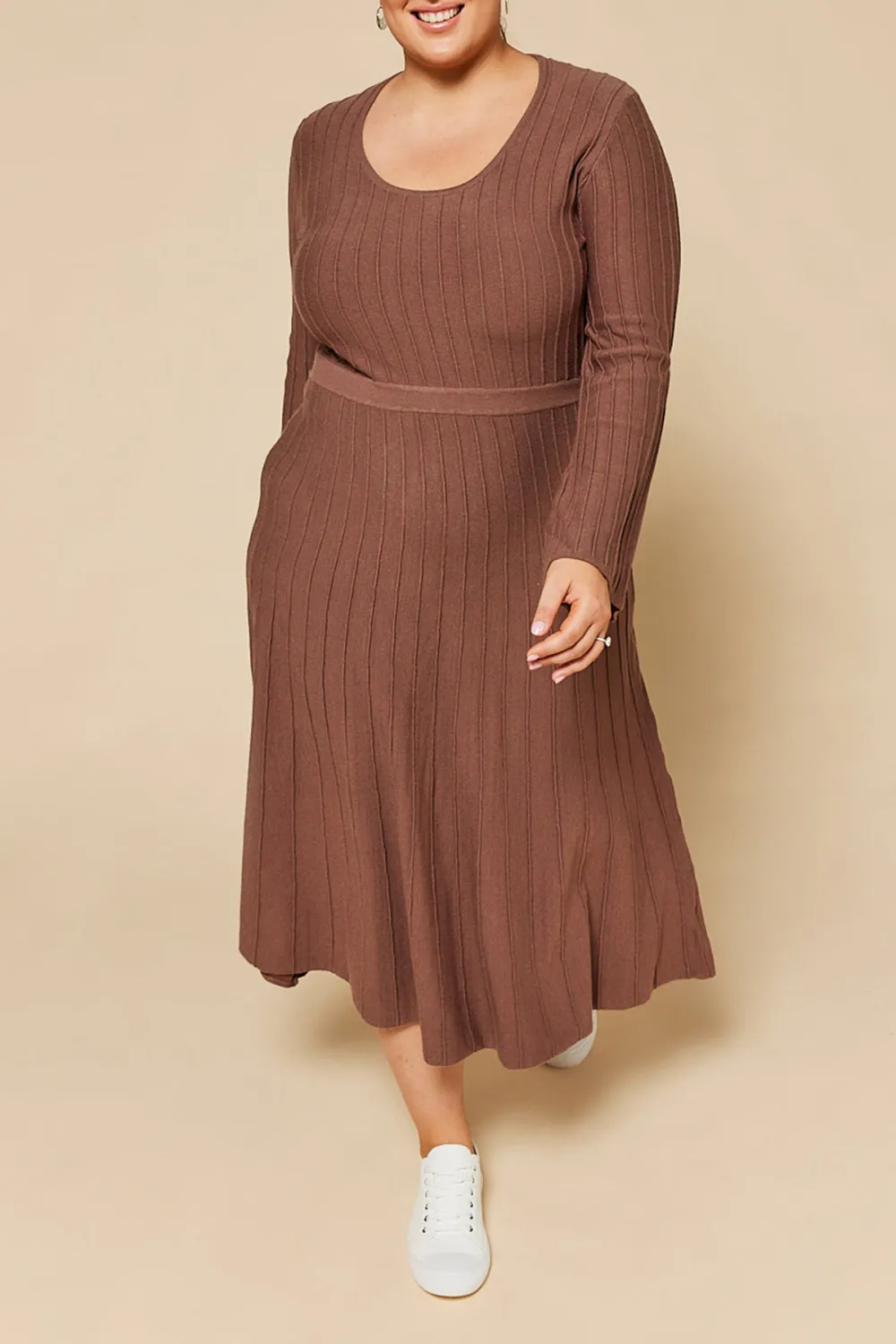 Waisted Knitted Dress in Cacao