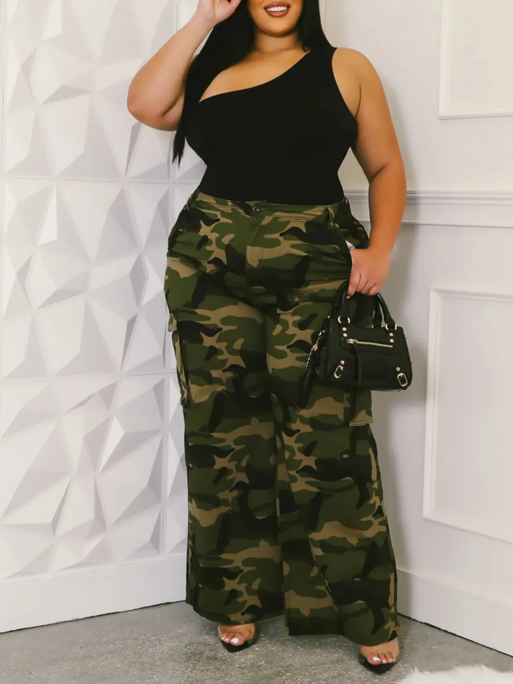 Plus-Size Fashion Women'S Cargo Style Wide-Leg Camouflage Pants