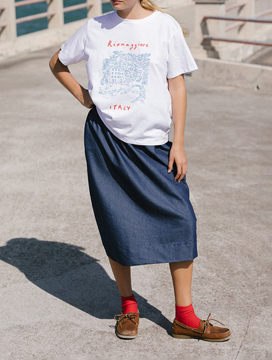 Oversized Basic Tee In Riomaggiore Italy White