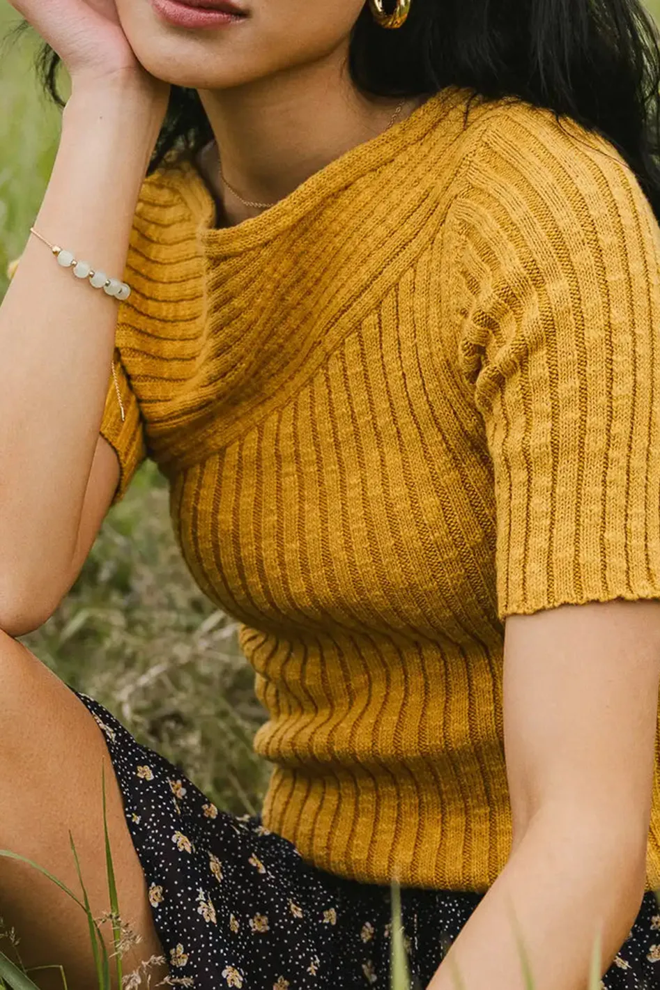 TONI SWEATER TOP IN YELLOW