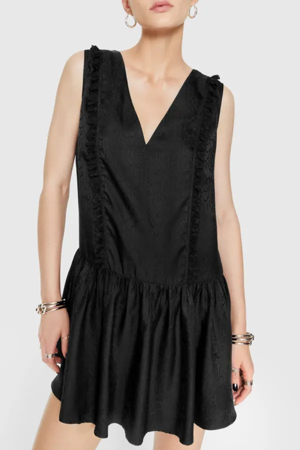 Black Sleeveless Dress