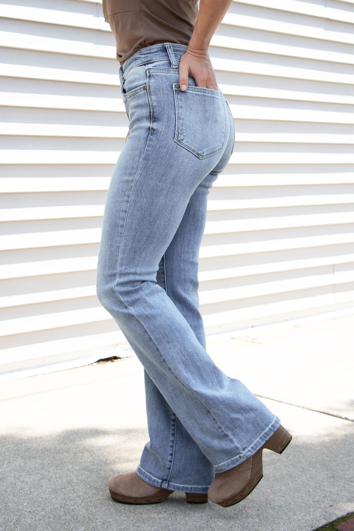 American Honey Mid-Rise Bootcut Denim