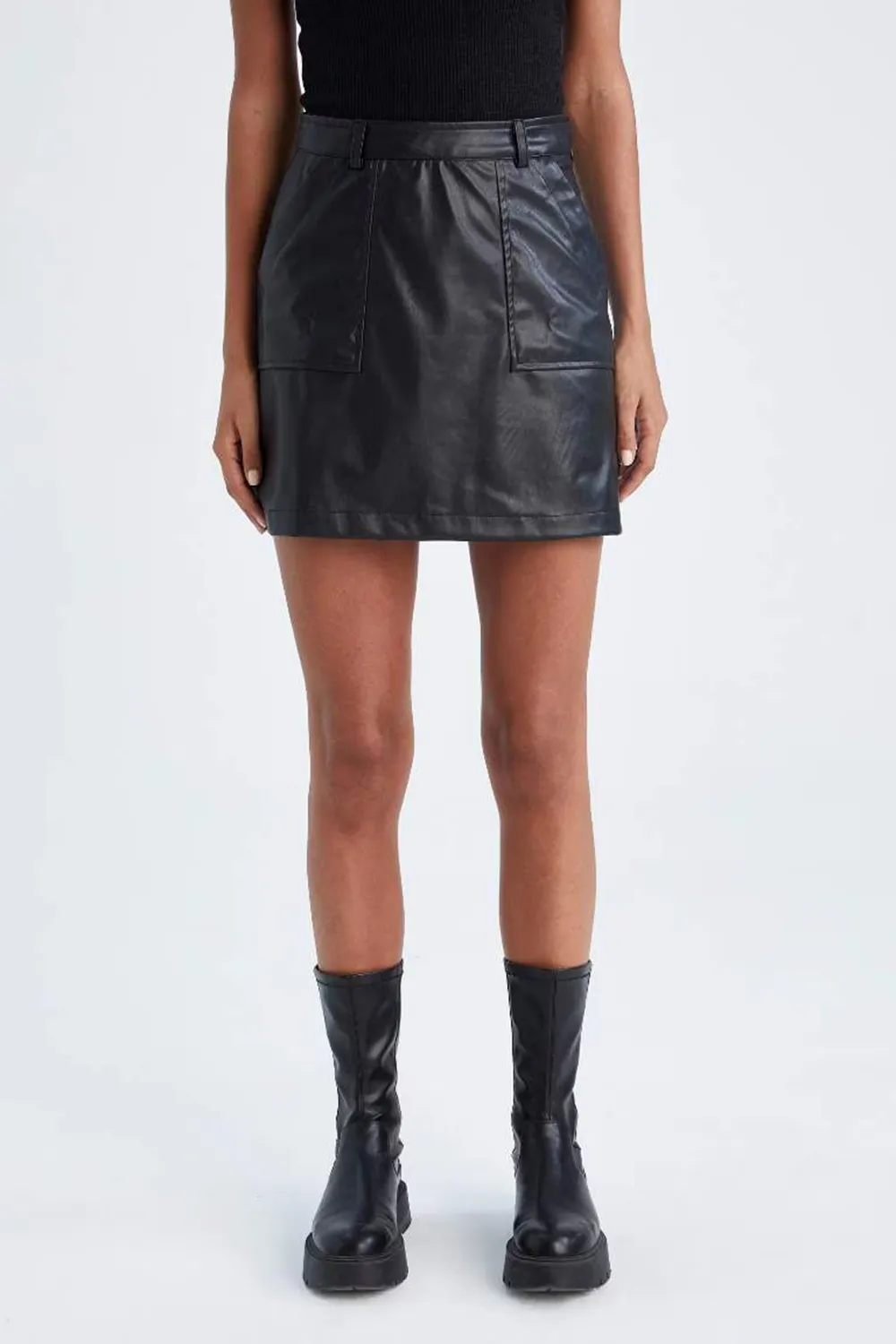 A Cut Faux Leather Normal Waist Mini Knitted Skirt