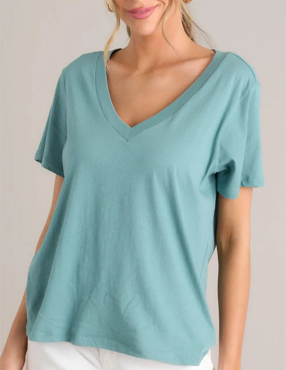 Z-SUPPLY GIRLFRIEND SEA PINE V-NECK TEE