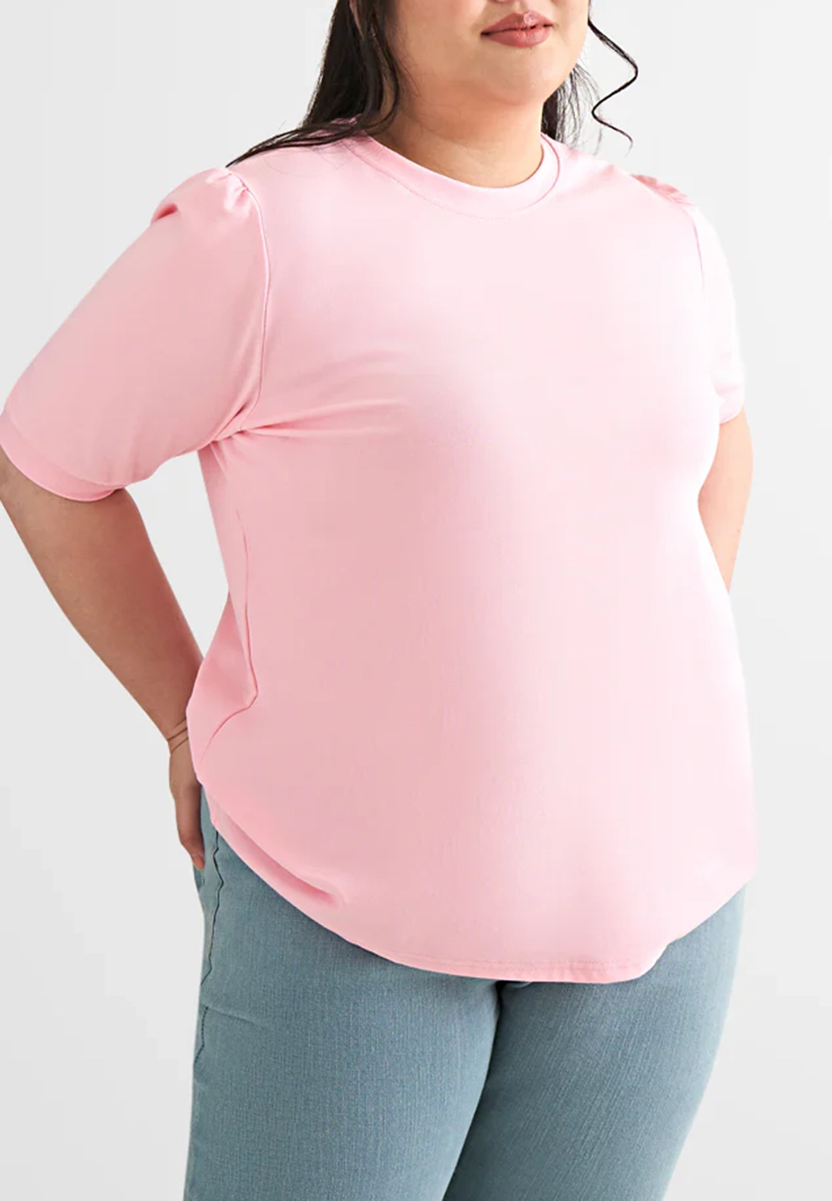 Comfortable loose-fitting top with mid-length sleeves