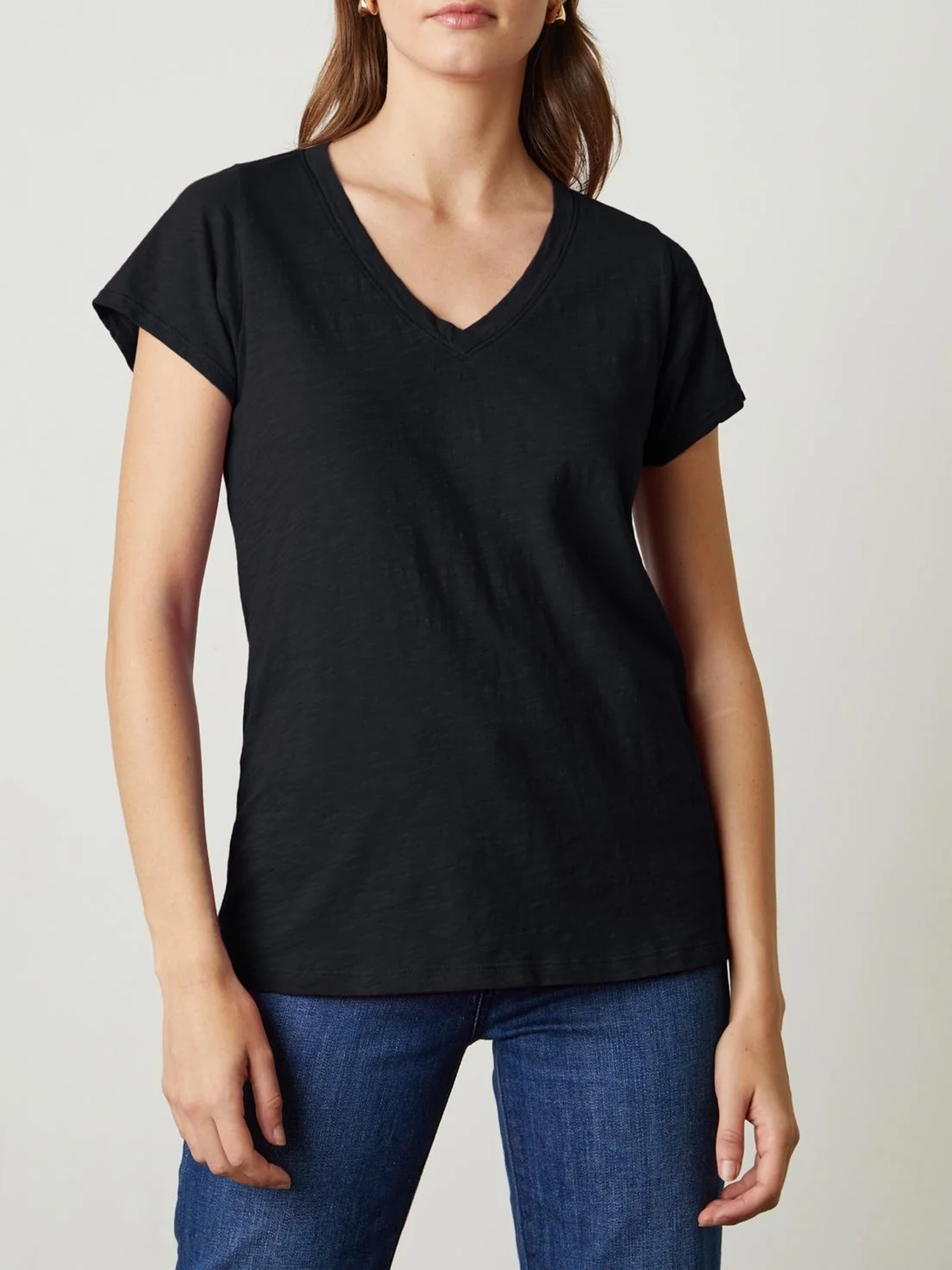 Jilian V-neck Black Tee