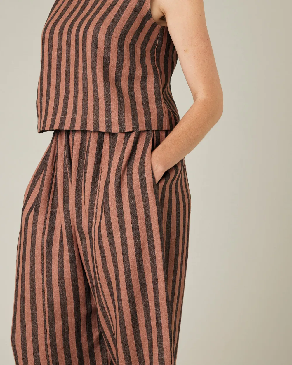 BISCUIT STRIPE LINEN TOP