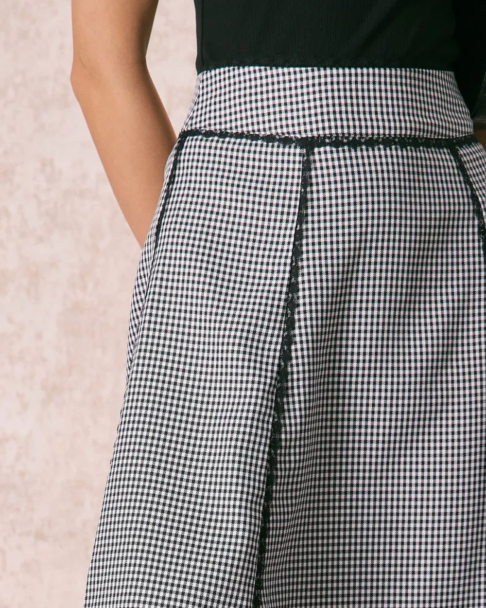 Versatile business midi skirt