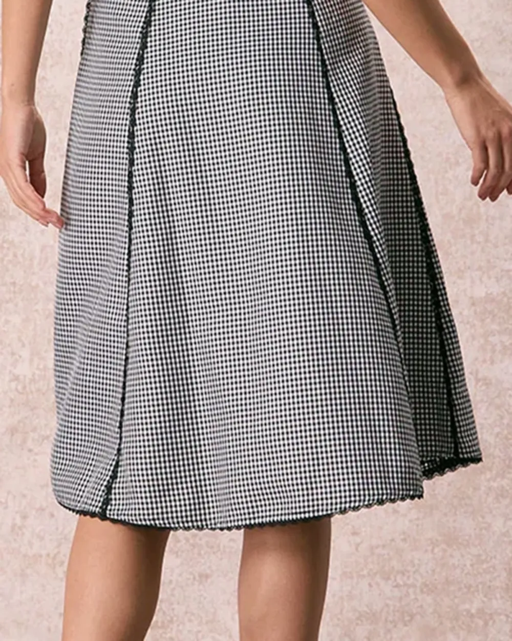 Versatile business midi skirt