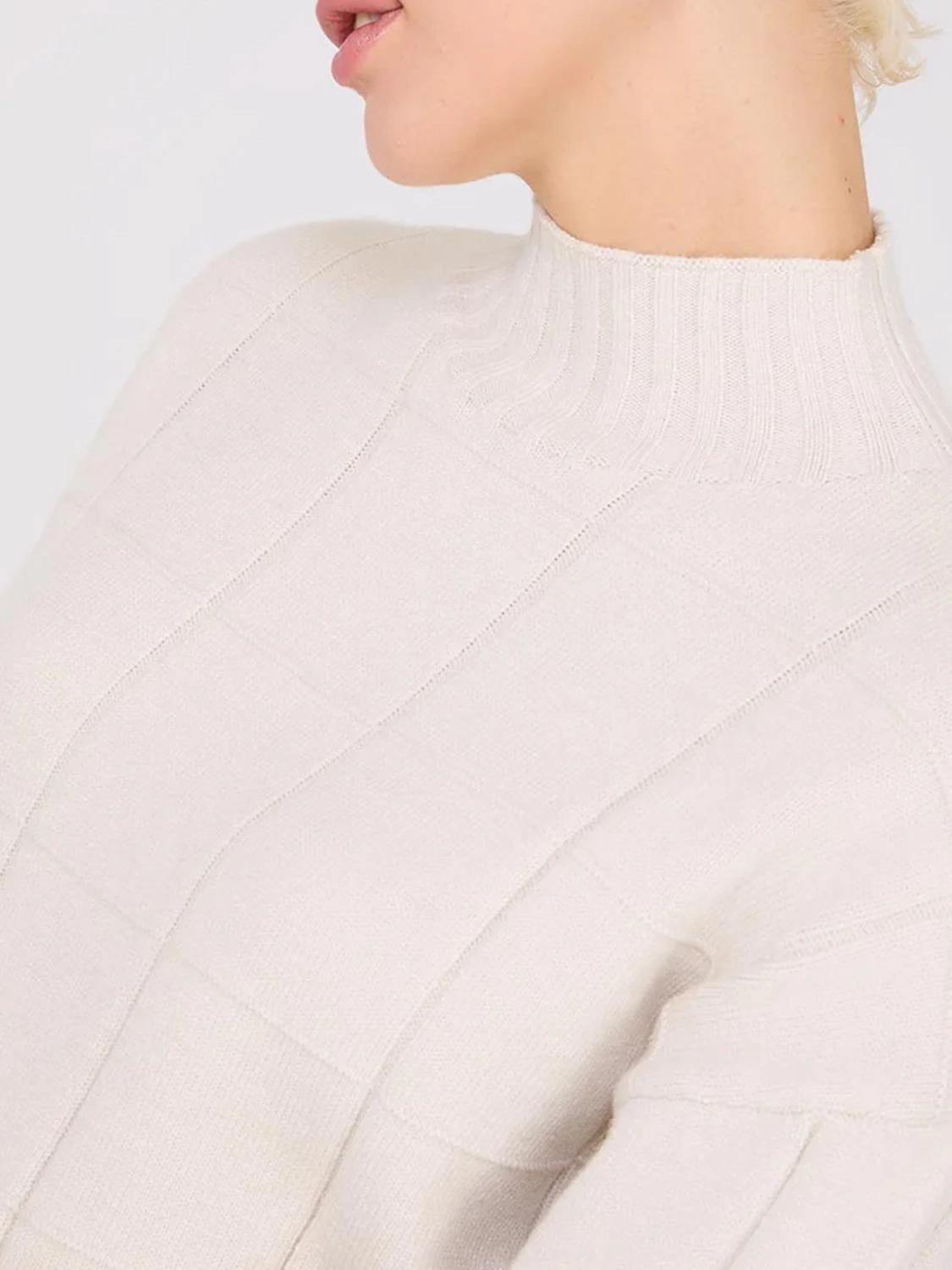 Square Pattern Mock Neck Sweater