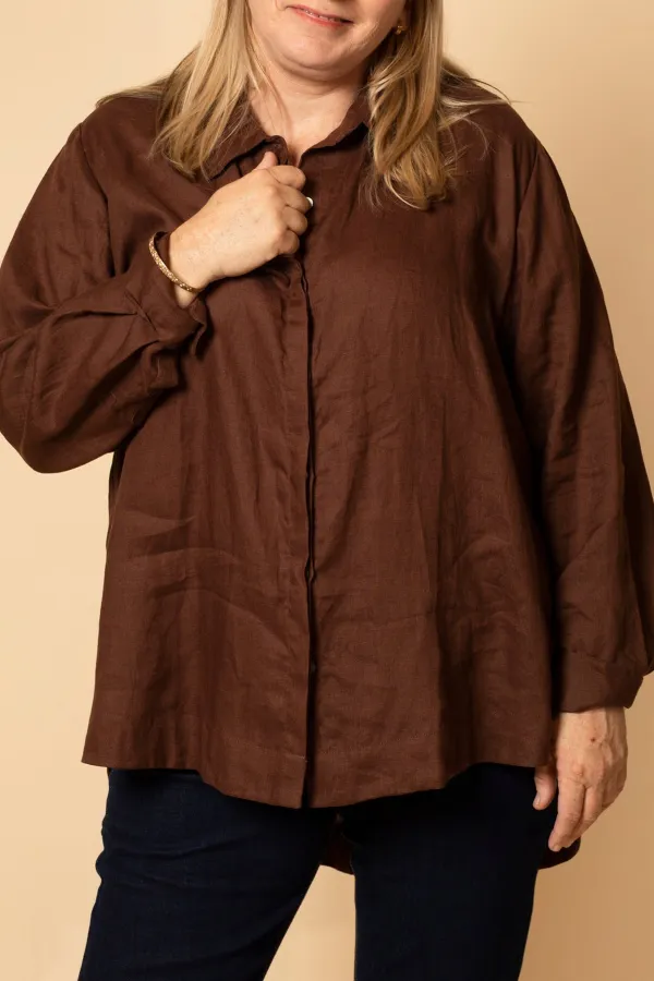 Oversized Linen Boyfriend Shirt In Raisin