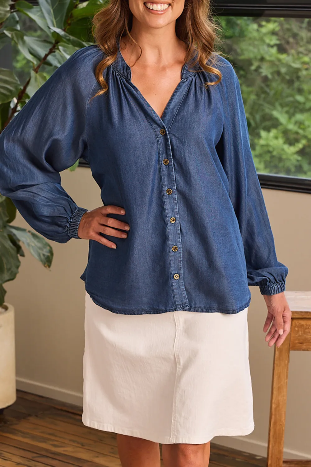 Kitty Shift Tencel Top In Mid Wash