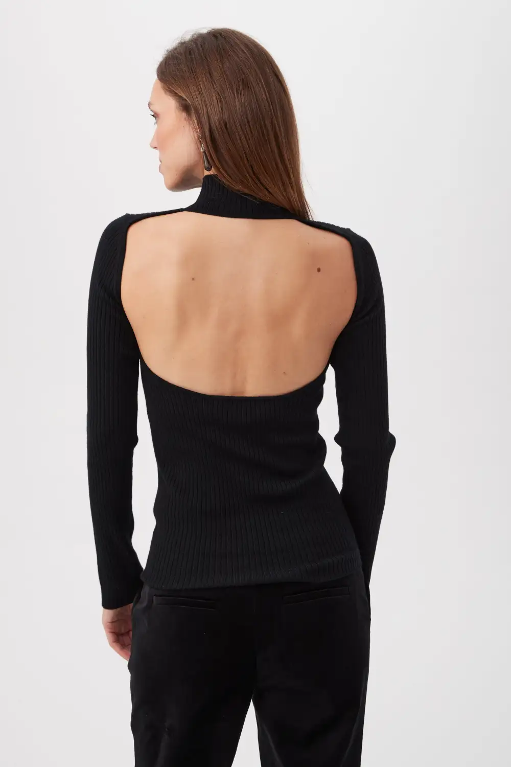 SADE MERINO WOOL MOCKNECK SWEATER WITH OPEN BACK