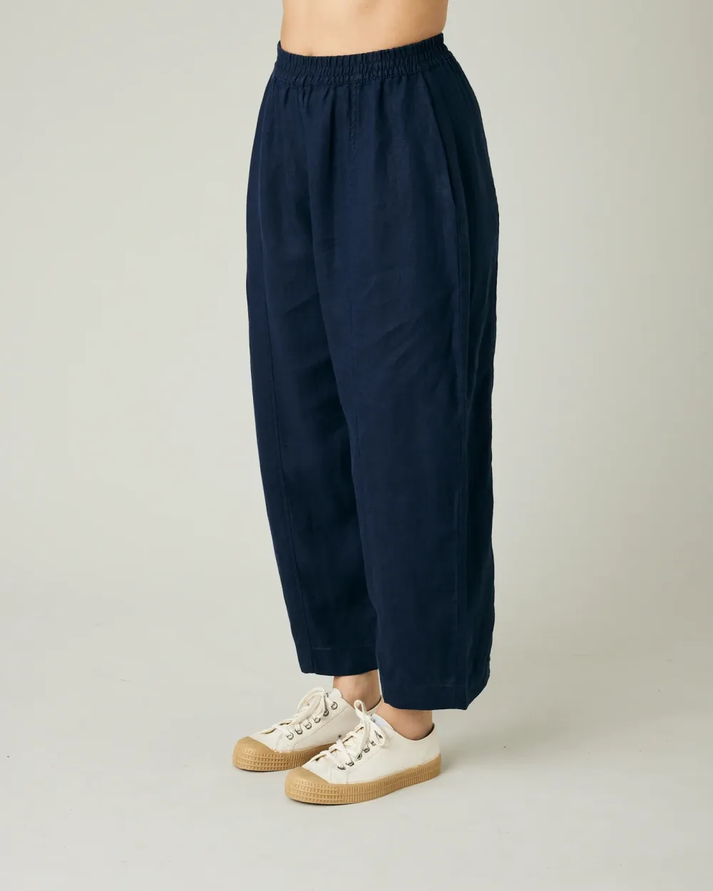 NAVY LINEN TROUSERS