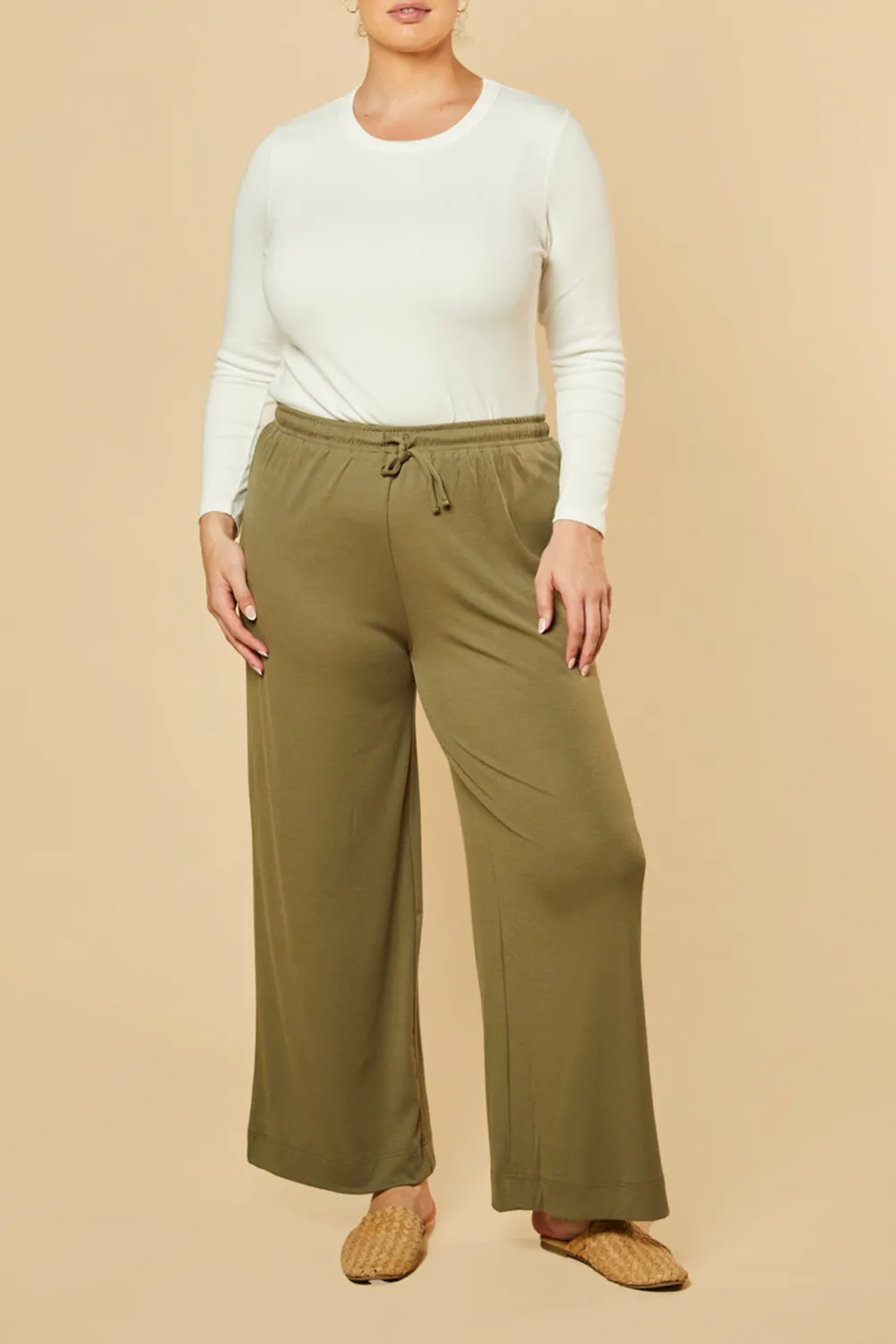 Wide Leg Stretch Pants in Khaki