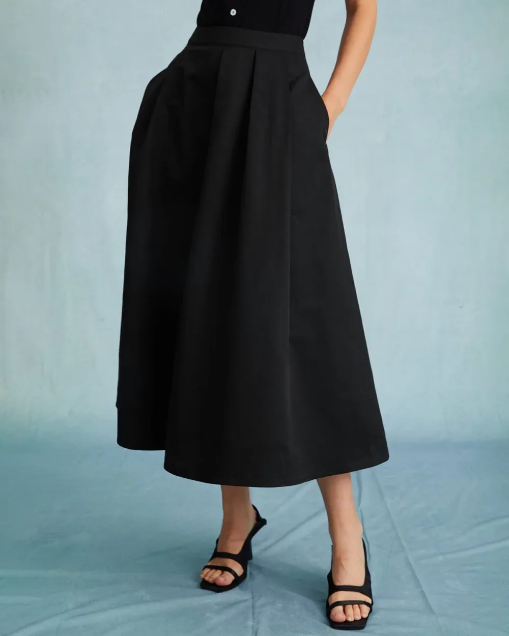 Simple pure black comfortable skirt