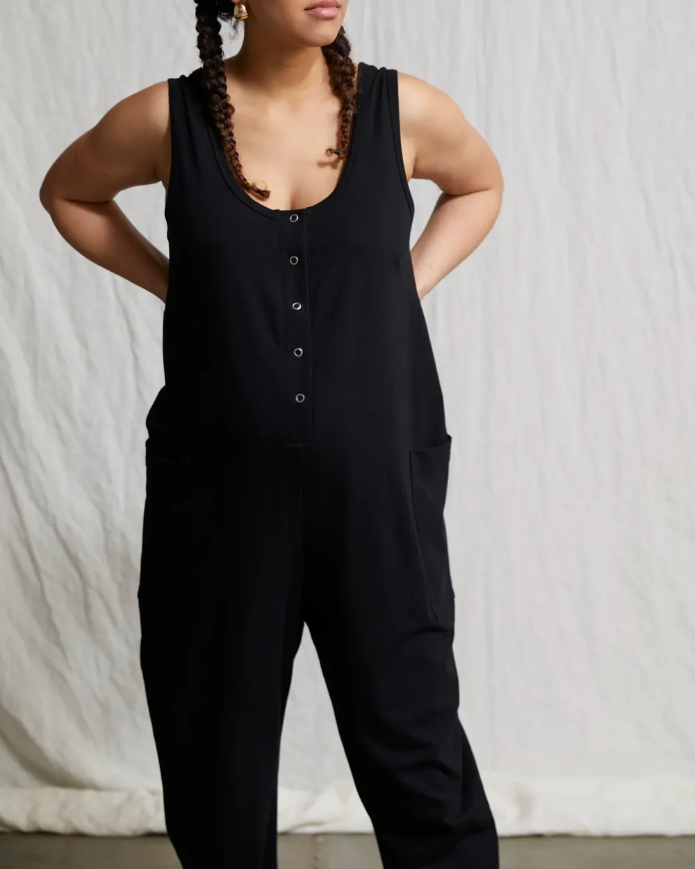 SLIGHT STRETCH JUMPSUIT - BLACK