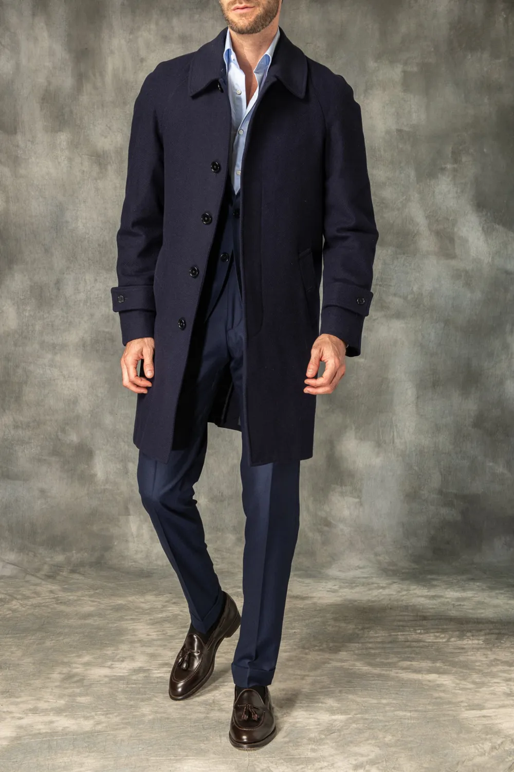 BLUE RAGLAN COAT IN LORO PIANA WOOL