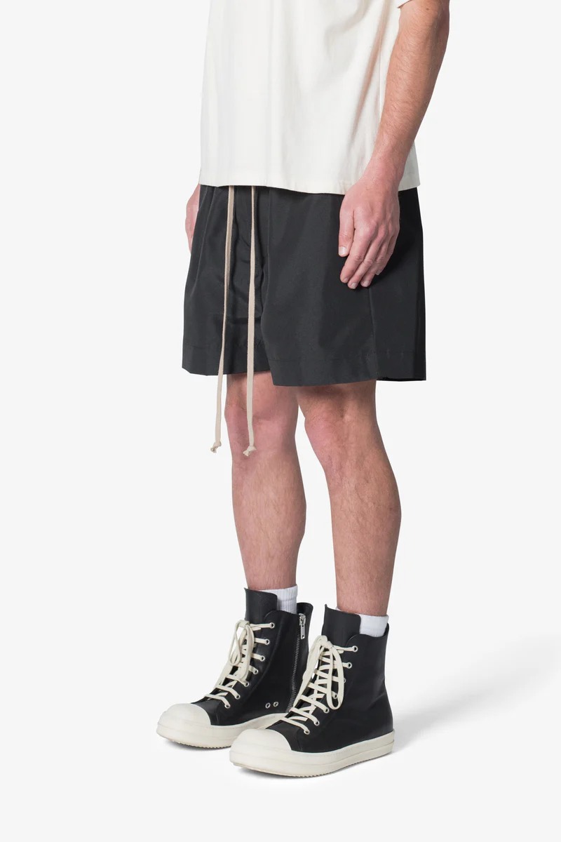 WEIMAR BLACK SHORTS