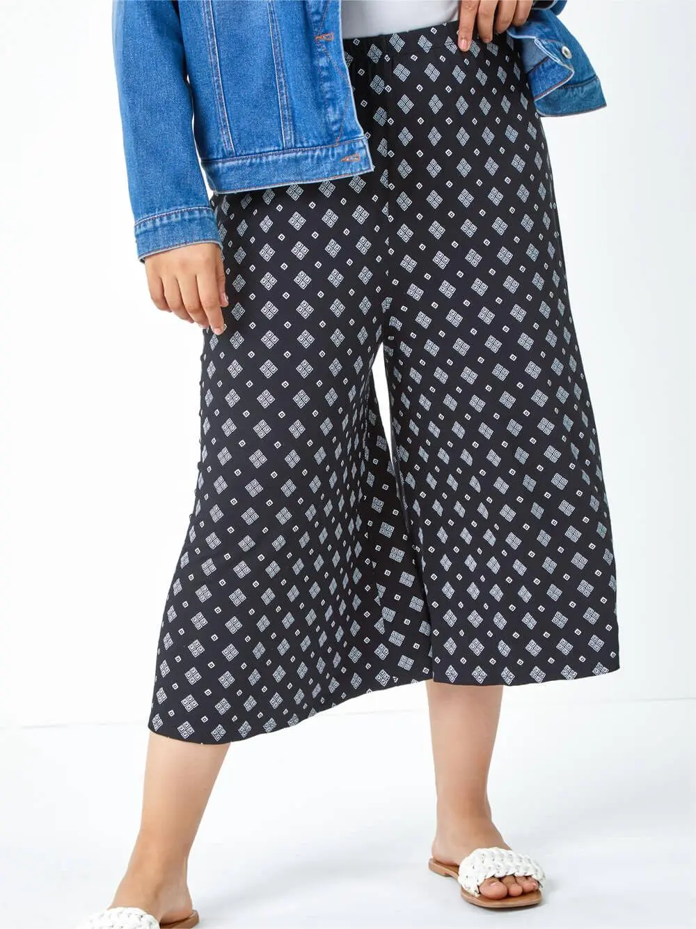 Vintage print wide-leg pants