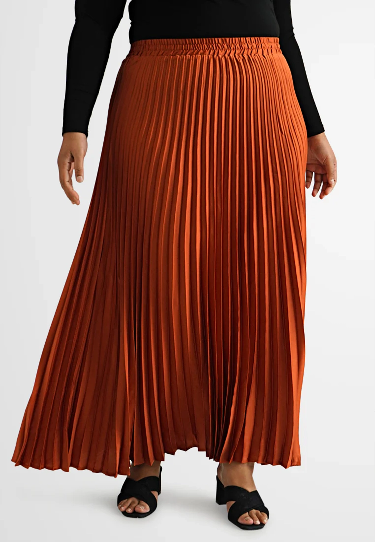 Oversized Smooth Pleated Skirt