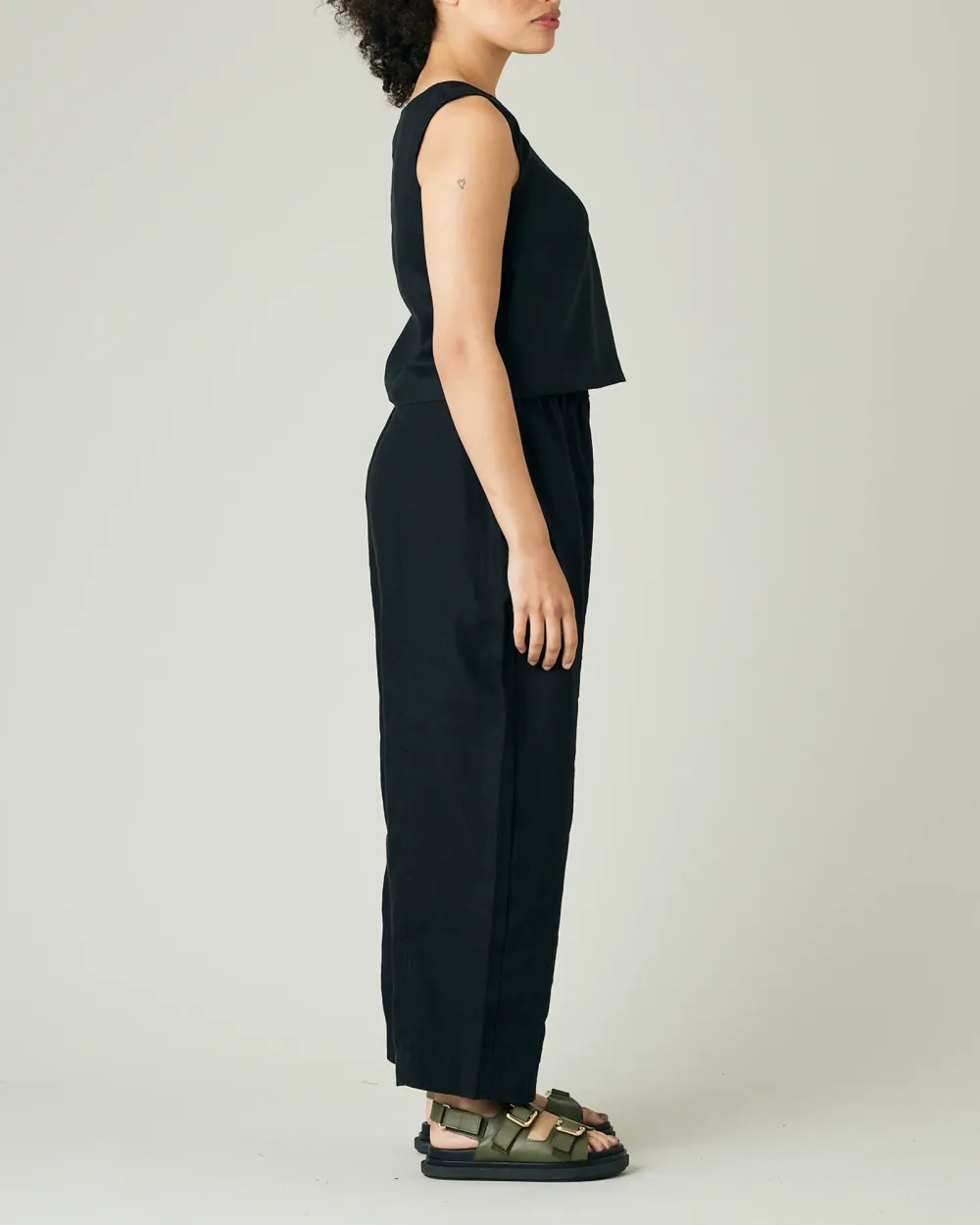 BLACK LINEN TROUSERS