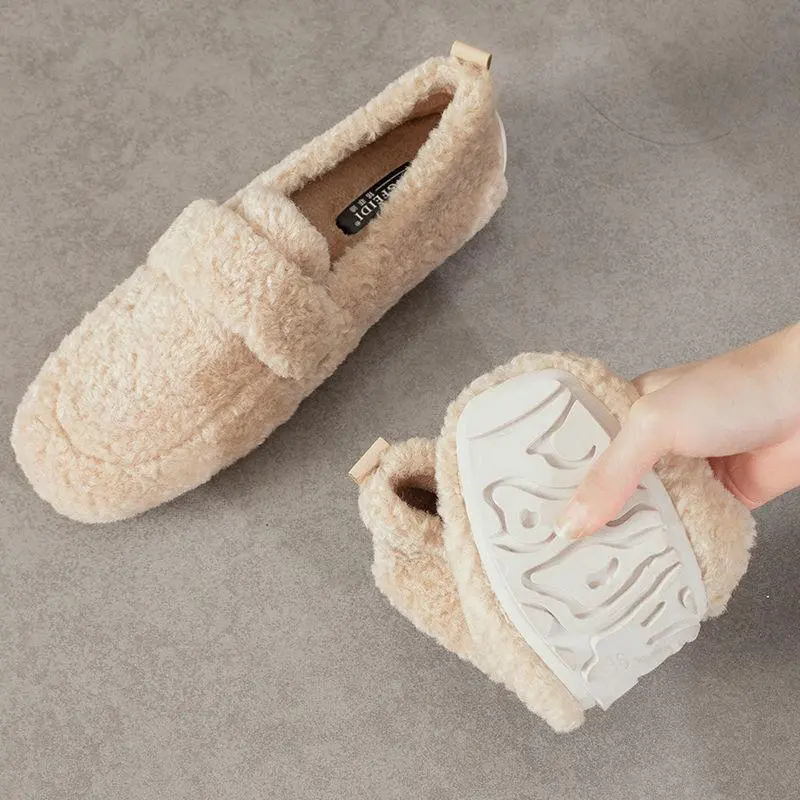 Winter Warm  Flock Flat Shoes Casual Loafers Slip on Furry Outer Wearing Flats Loafers Fluffy Flat Mules Warm